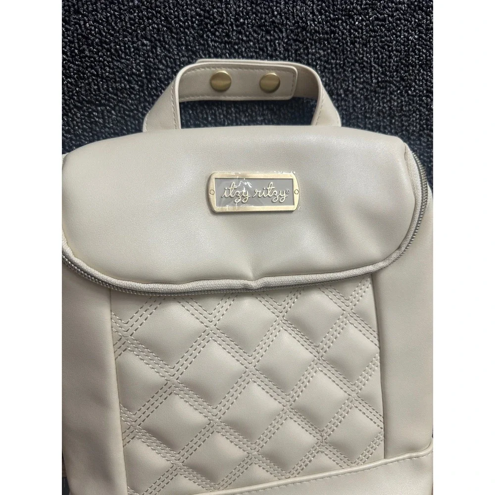 Itzy Ritzy Chill Like a Boss Insulated Bottle Bag Cream Quilted milk and honey